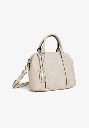 Borsa a tracolla in pelle beige con forma arrotondata, accessori in oro, strisce di accentuazione nere, doppio manico superiore e tracolla removibile.