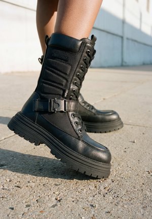 Buffalo, LENNOX COM HI - Plateaustiefel - black