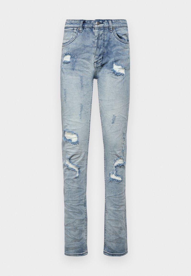 Hellblaue Denim-Jeans im Slim-Fit, mit mehreren beschädigten Stellen und fransigen Kanten. Klassisches Fünf-Taschen-Design mit Knopfverschluss.
