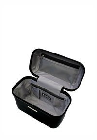 Borsa cosmetica rettangolare nera con zip, dotata di una fodera in tessuto grigio e una tasca in rete interna. Accentuata da un'etichetta del marchio.
