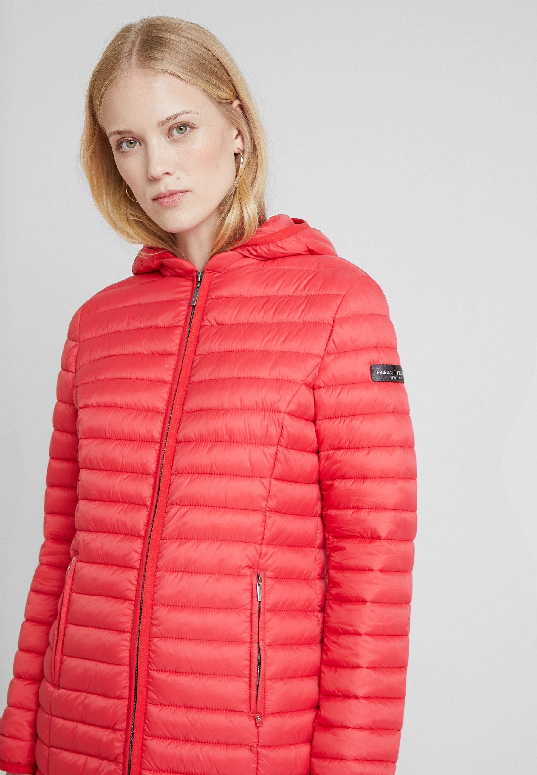 Frieda & Freddies Vinterkåpe frakk cherry red Zalando.no Frieda & Freddies Vinterkåpe frakk black Zalando.no