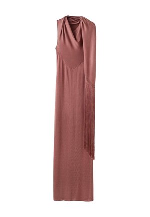 Lange, mouwloze jurk gemaakt van zachte, gestructureerde stof in een gedempte rozenkleur. Heeft een gedrapeerde halslijn en zijkanten met franjes als detail.