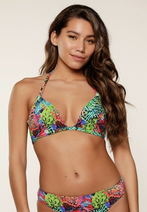 Farverigt bikini sæt med en trekantet top og matchende underdel, lavet af strækbart stof med livlige blomster- og abstrakte mønstre.