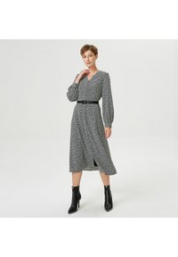 Smart and Joy À ENCOLURE V, IMPRIMÉ FLEUR ET CEINTURE AJOUTÉE - Robe de jour - noir