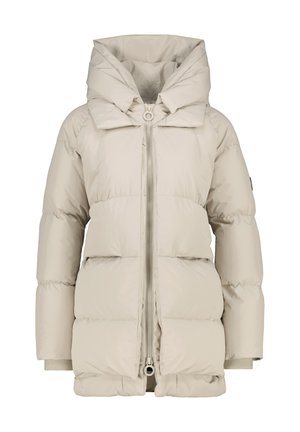 Beige gefütterter Wintermantel mit großer Kapuze, vorderem Reißverschluss und gerippten Bündchen, entworfen für Wärme und Schutz gegen kaltes Wetter.