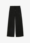 PUMA CLASS RELAXED WIDE LEG PANTS - Παντελόνι - puma black