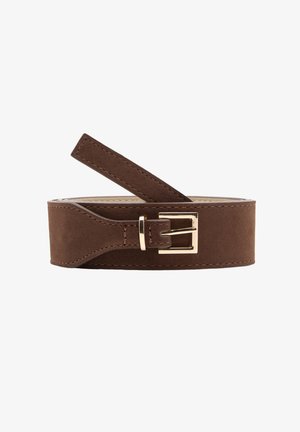 Cintura in suede marrone con finitura liscia, dotata di una fibbia in metallo dorato e di cuciture dettagliate lungo i bordi.