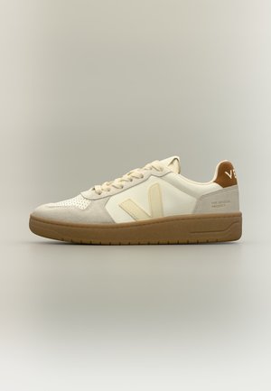 Veja, V-82 - Baskets basses - pure calcaire cognac