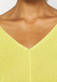 OPUS Strickpullover - yellow