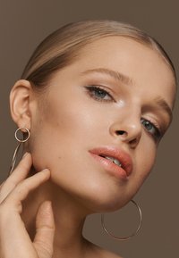 Code8 HIGHLIGHT HD PALETTE - Illuminanti - Between two Women