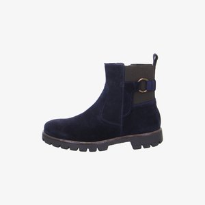Marineblaue Wildleder-Stiefelette mit schwarzem elastischem Seiteneinsatz, rundem Zehenbereich, dekorativem Ringdetail und dicker profillierter Sohle.
