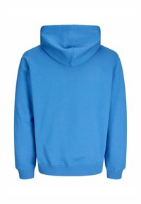 Sinine kapuutsiga pusa, mis on valmistatud pehmest kangast, sisseehitatud tasku, reguleeritava stringiga kapuuts, ribad soonikutes ja servas; sile tekstuur.