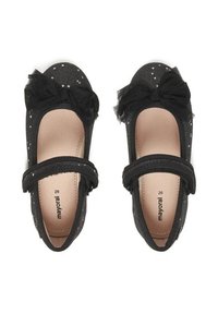 Scarpe da ballerina nere con tomaia in tessuto morbido, arricchite da un fiocco in tulle e motivo a stelle, fissate con un cinturino elastico. Taglia 26.