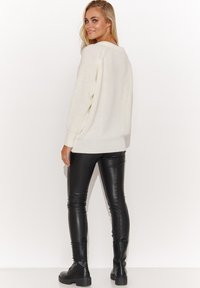 Makadamia - Sweter