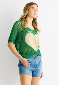 Unselected, green