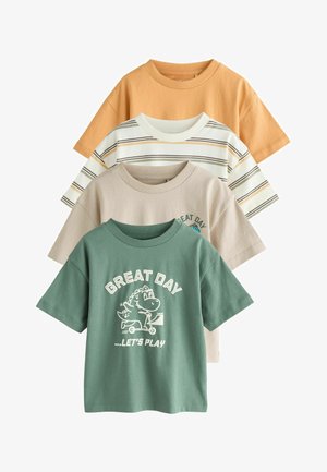 Fire T-shirts med korte ærmer: orange ensfarvet, creme- og brunstribet, beige med tryk og grøn med dinosaurgrafik. Bomuldsstof, afslappet pasform.