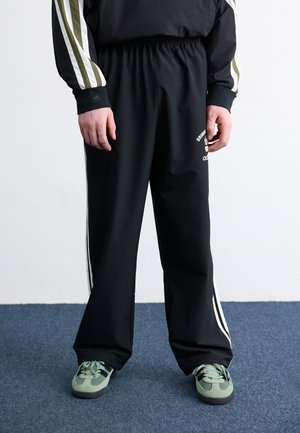 adidas Originals Tracksuit bottoms - black