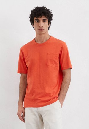 REGULAR - Basic T-shirt - sweet pepper