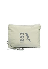 Zachte, lichtgrijze pouch van nylon met een ritssluiting, met het nummer "1853" en een logo in donkergrijs, plus een paracord-lus en clip.