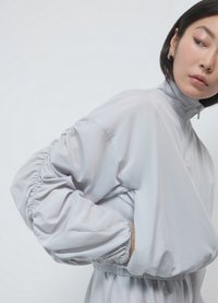 Calliope SPOLVERINO MANICHE ARRICCIATE - Giacca outdoor - grigio perla