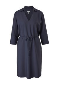 Marineblauwe jurk van zachte stof, met een V-hals, kraag, driekwartmouwen en een taille met trekkoord met zwarte accenten.