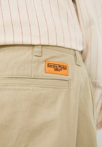 Service Works DRILL PART TIMER UNISEX - Σορτς - khaki