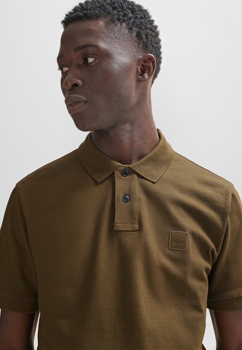 BOSS PASSENGER Polo shirt open green/green Zalando