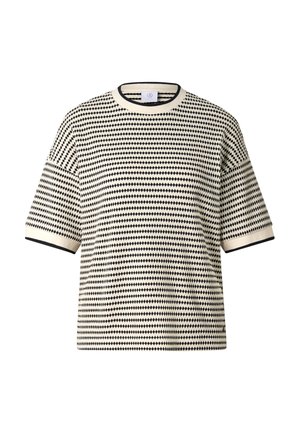 Krótki sweter z krótkim rękawem w czarno-beżowy wzór diamentowy, z kontrastującym beżowym kołnierzem i mankietami rękawów z czarną lamówką.