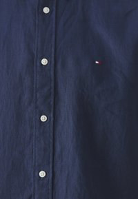 Tommy Hilfiger Shirt - carbon navy