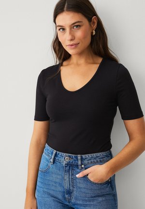 Basic T-shirt - black