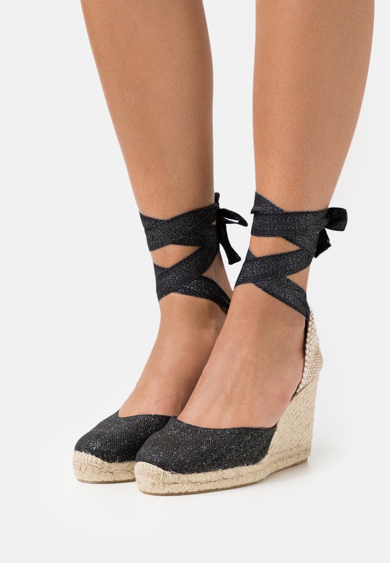 Damen Pumps | Castañer CARINA Plateausandaletteoro/schwarz - OU06148 Damen Pumps | Castañer CARINA Plateausandaletteoro/schwarz - OU06148