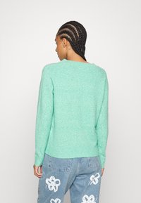 Vero Moda VMDOFFY - Camisola - holly green