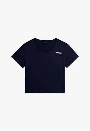 T-shirt corta a maniche corte di colore blu navy con scollo rotondo e logo bianco "FREDDY" sul petto in alto a sinistra.