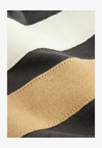 Selezionato, charcoal grey