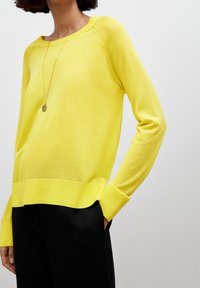 Massimo Dutti Neule - yellow
