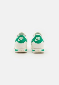 Nike Sportswear CORTEZ LEATHER - Športni copati - sail/stadium green