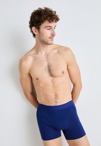 Thumbnail Image 3