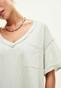 Next V-NECK TALL - Pamata T-krekls - grey