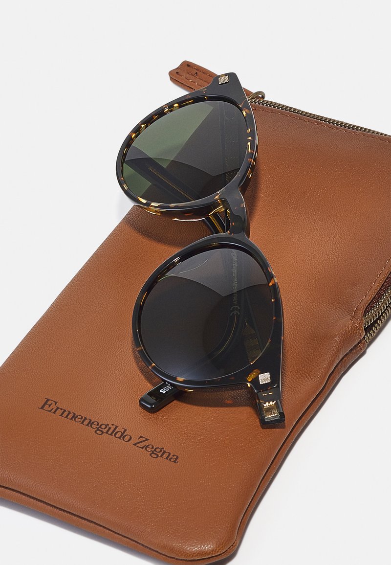 Herren Mützen, Hüte & Caps | Ermenegildo Zegna Sonnenbrille havanna dunkel/dunkelbraun - SQ78498 Herren Mützen, Hüte & Caps | Ermenegildo Zegna Sonnenbrille havanna dunkel/dunkelbraun - SQ78498