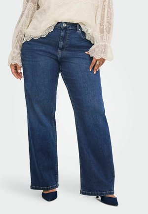 ONLY Carmakoma, JEANS MIT WEITEM BEIN CARJULLES MITTLERE TAILLE WEITER BEINSCHNITT JEANS - Wide Leg - dark blue denim