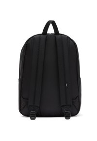 Mochila negra hecha de tela duradera, con correas acolchadas ajustables, un asa en la parte superior y bolsillos laterales de malla para un almacenamiento adicional.