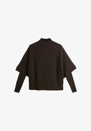 Sötétbarna kötött pulóver magas bordás nyakkal, leengedett, rövid ujjakkal, amelyek hosszú bordás ujjakkal vannak rétegezve, és bordás alsó résszel.