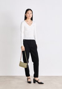 Tommy Jeans SLIM ESSENTIAL - Long sleeved top - ecru