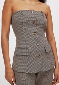 NA-KD Topp - brown check