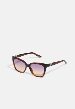 Guess Solbriller - blonde havana/gradient