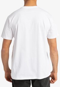 White short-sleeve t-shirt made of cotton, featuring a classic crew neckline and a smooth, flat texture on the back.