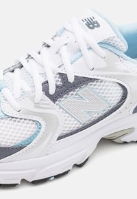 New Balance 530 - Baskets basses - silver-coloured/white/black