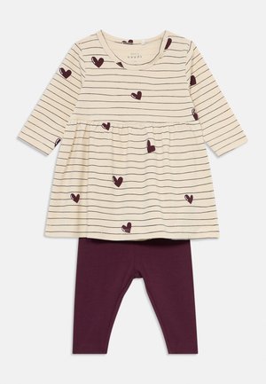 NBFVANDORA SET - Leggingsit - summer sand/fig