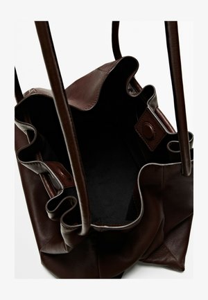 Massimo Dutti, NAPPA LEATHER RUFFLED BAG - Håndtasker - dark brown