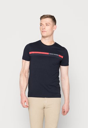 CORP CHEST FRONT LOGO TEE - T-shirt con stampa - desert sky